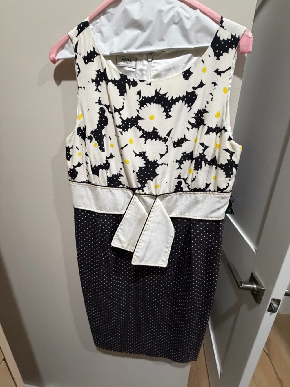 Sleeveless Floral Contrast Midi Dress in White, Black and Yellow